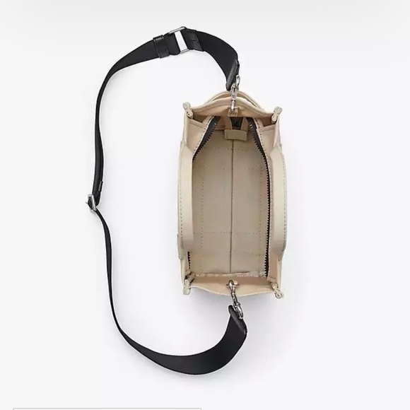 Marc Jacobs Canvas The Tote Bag - Medium - Picture 5 of 17